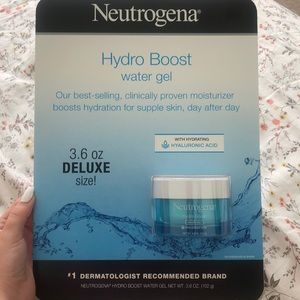 Deluxe Size Neutrogena Hydro Boost